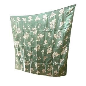 Godiva Chocolatier scarf vintage Green Cream Rose Silk feel Polyester 34in x 35